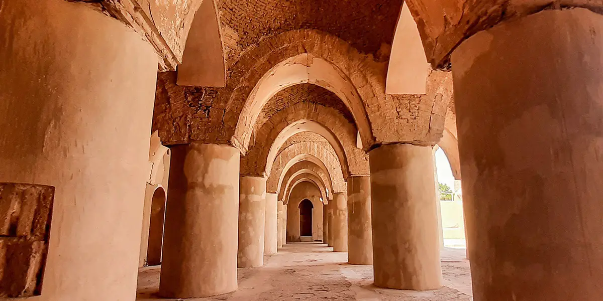 مسجد تاریخانه دامغان