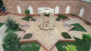 آرامگاه پوریای ولی پ